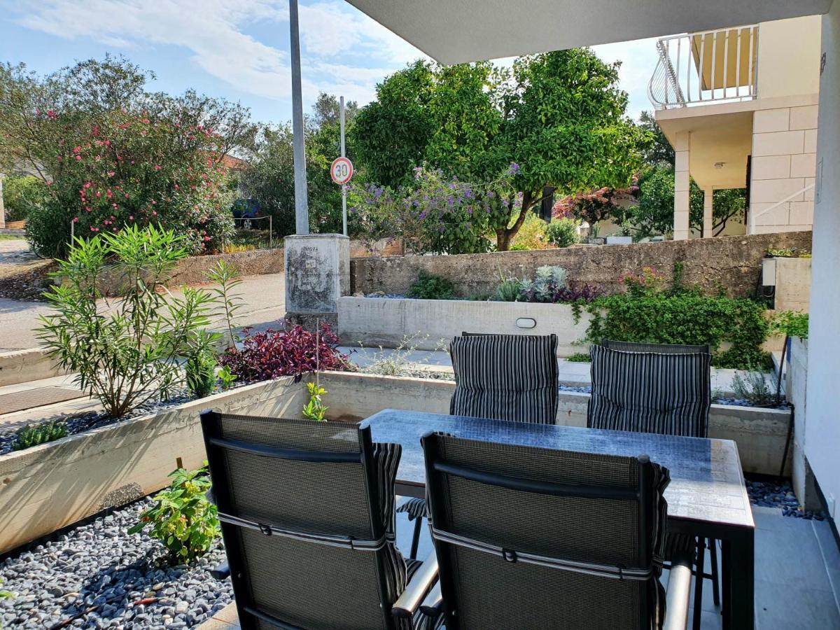Apartmani Nerium Lovište Екстериор снимка